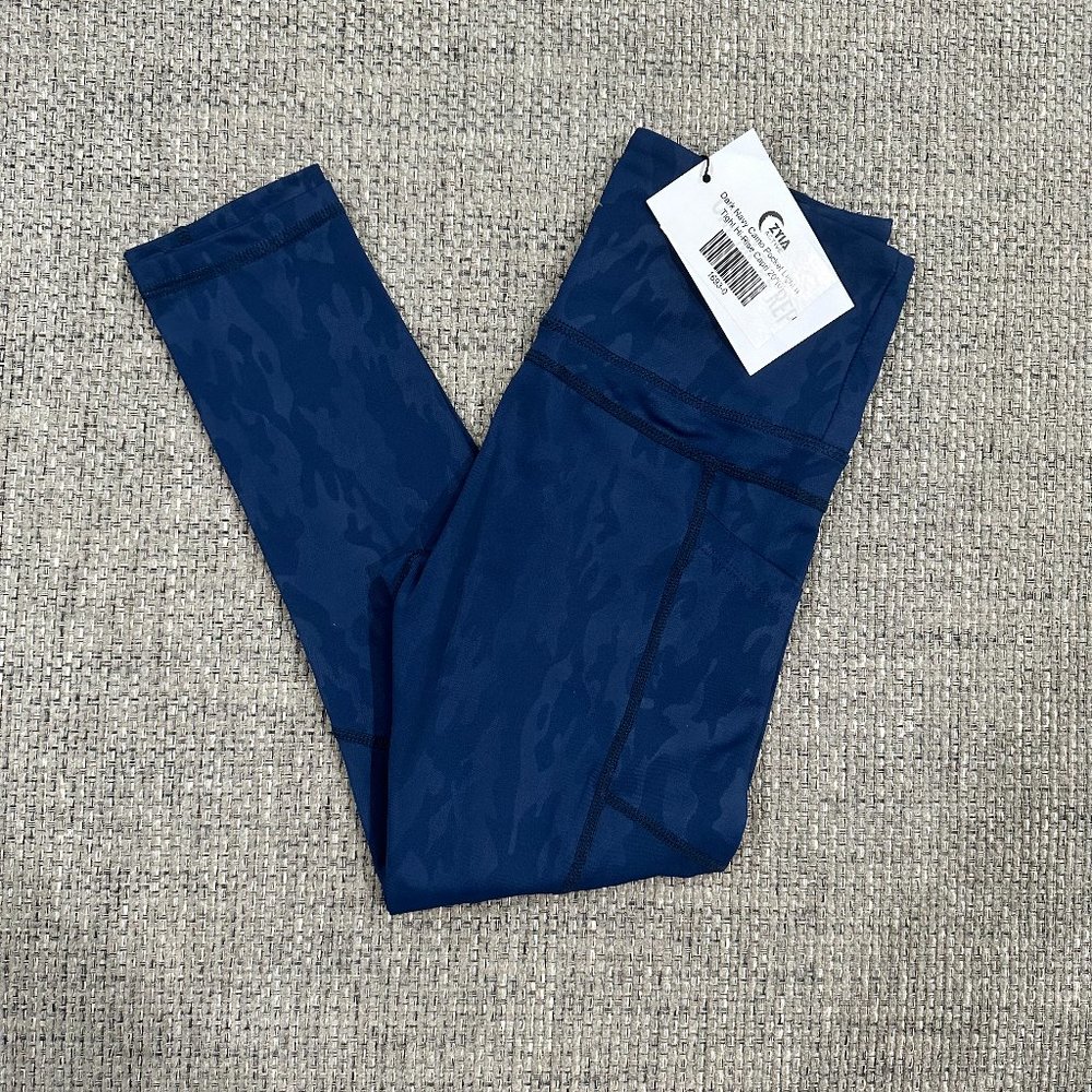 Zyia Dark Navy Camo Pocket LnT Hi-Rise Capri NWT)
